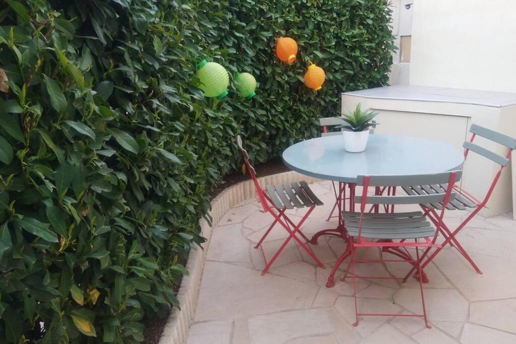 Appt 1 A 4 Pers Cocoon,1,500 Km Sortie Auto, 3 Km Ctre Macon, Pkg Cour Privee Apartment Exterior photo